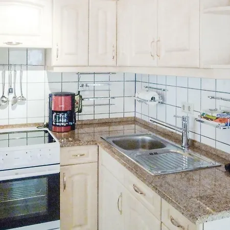 Stunning In With Kitchen דירה *